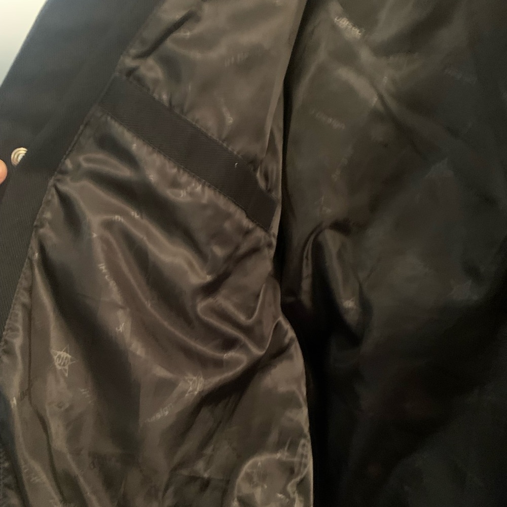 Men’s Lakers Jacket - Picture 10 of 15